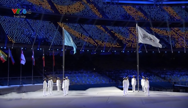 Khai mac SEA Games 29: Co Viet Nam tung bay tren san Bukit Jalil hinh anh 2