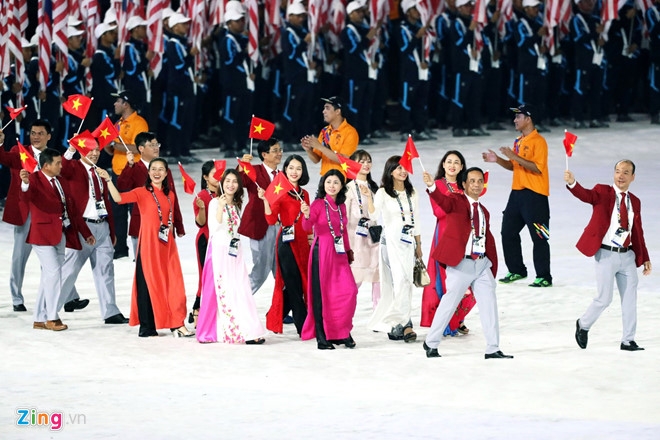 Khai mac SEA Games 29: Co Viet Nam tung bay tren san Bukit Jalil hinh anh 5