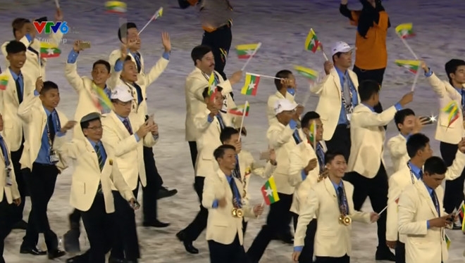 Khai mac SEA Games 29: Co Viet Nam tung bay tren san Bukit Jalil hinh anh 17