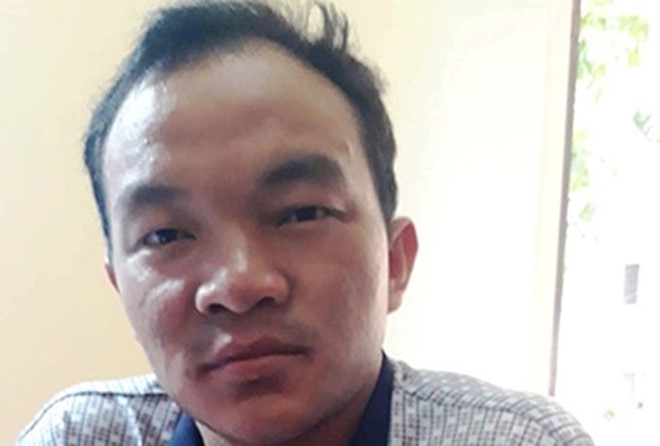 Bat giu ke van chuyen ma tuy dung AK ban cong an hinh anh 1