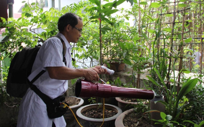 Bộ trưởng Y tế kiểm tra tại ổ dịch sốt xuất huyết Thuỵ Khê - Tây Hồ - Ảnh 4.