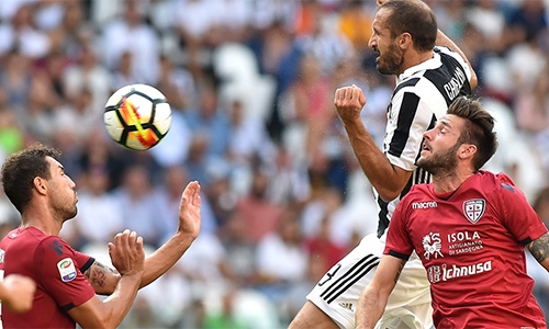 juventus-thang-dam-trong-tran-khai-mac-serie-a-2017-2018