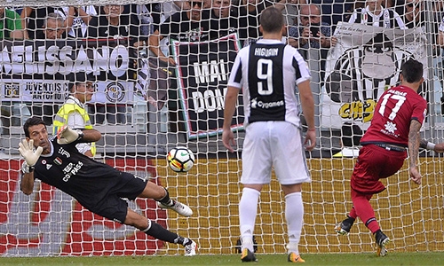 juventus-thang-dam-trong-tran-khai-mac-serie-a-2017-2018-1