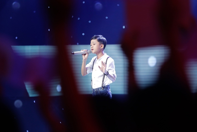 co-be-xinh-nhu-thien-than-doc-rap-khien-3