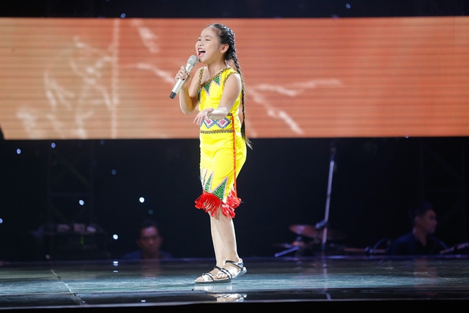 co-be-xinh-nhu-thien-than-doc-rap-khien-13