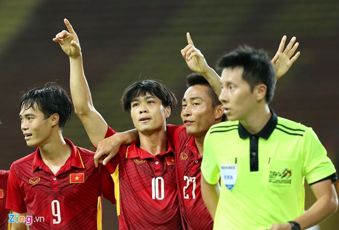 U22 VN 2-0 Philippines (H2): Cong Phuong, Van Thanh lap cong hinh anh 4