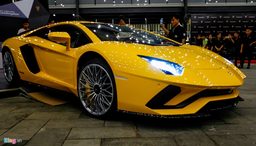 Lamborghini Aventador S doc nhat VN ve tay dai gia Sai Gon hinh anh 2