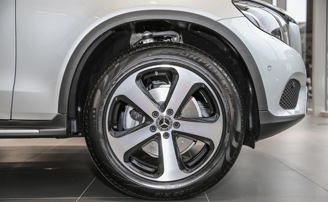 Mercedes-Benz GLC 200 co gia gan 1,6 ty dong o Malaysia hinh anh 5
