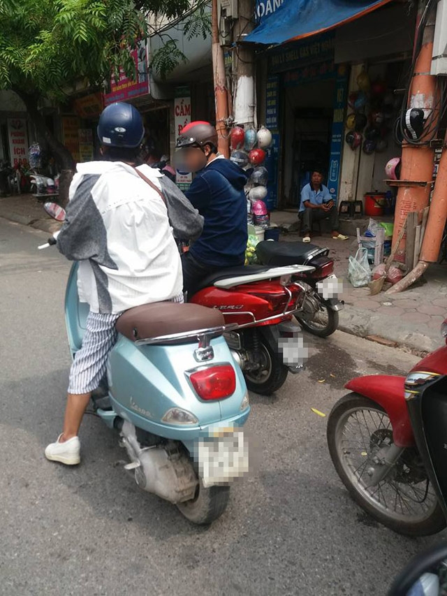 co gai di lx gio tro xin tien cac 