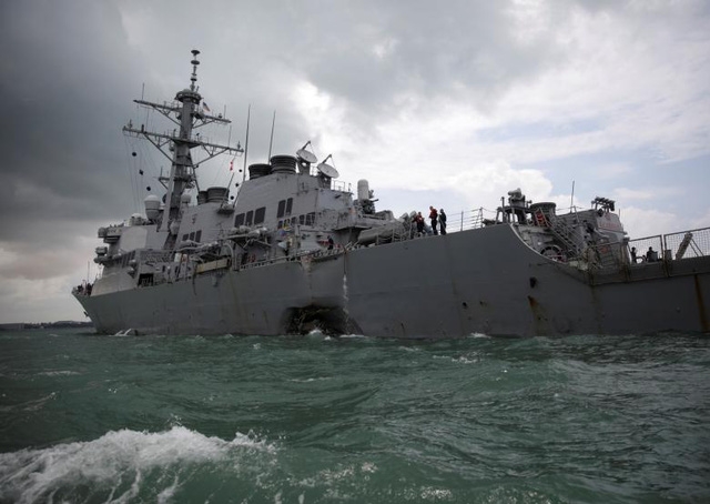  Tàu khu trục USS John S McCain (Ảnh: Reuters) 