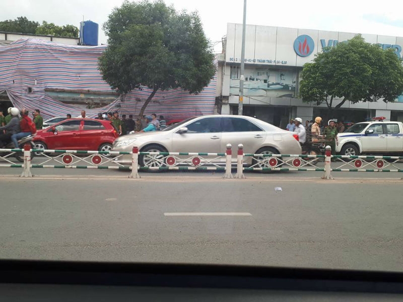 hủy hoại tài sản, ô tô, công an