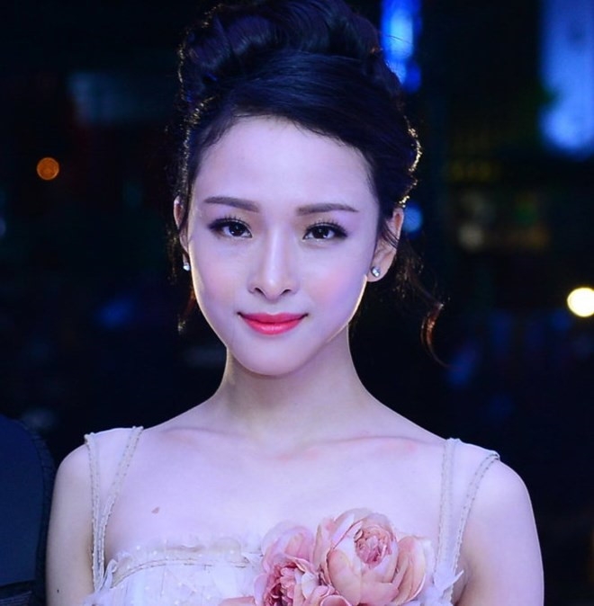 Noi tui nhuc giau sau nhung vay ao hang hieu xa hoa hinh anh 2