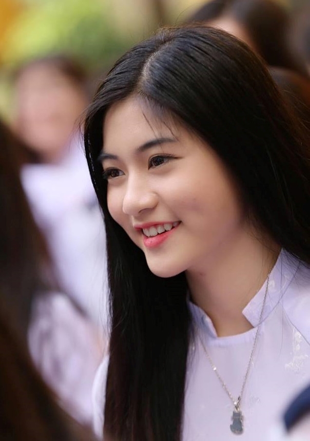 Nu sinh Sai Gon co ma lum xinh dep khong thich duoc goi la hot girl hinh anh 2