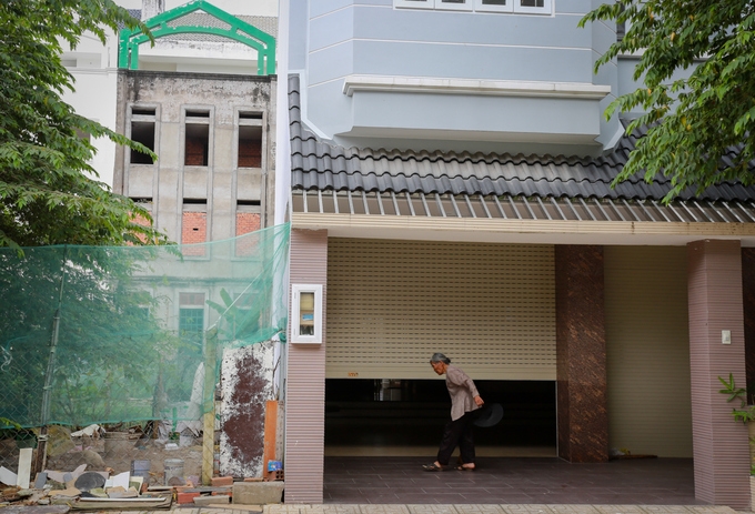 Biệt thự tiền tỷ hoang phế giữa Sài Gòn