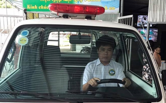 “Gã khùng” mua 2 xe cấp cứu hơn nửa tỷ đồng chở người miễn phí