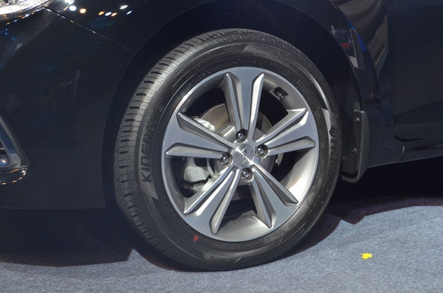 Phát thèm với xe chưa đến 300 triệu Đồng Hyundai Verna 2017 vừa ra mắt Ấn Độ - Ảnh 5.