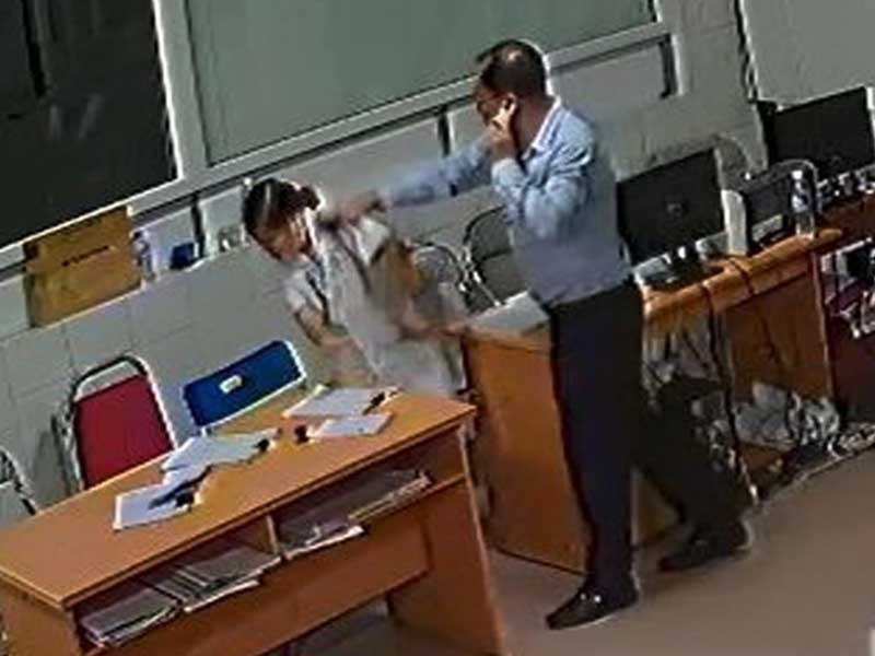 tuong trinh venh nhau vu danh bac si tai benh vien o nghe an hinh anh 1