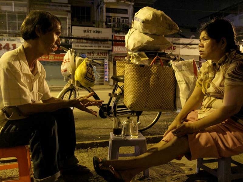 Uống ly cà phê 2.500 đồng phải... nộp thuế đặc biệt - ảnh 1