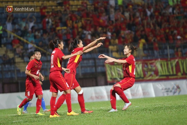 Tuyển nữ Việt Nam vô địch SEA Games 29 - Ảnh 2.