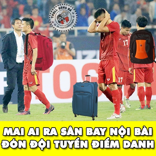 anh-che-u22-viet-nam-xach-va-li-ve-nuoc-ngap-facebook-sau-tran-thua-thai-lan