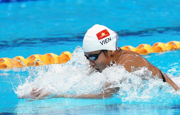 anh vien thua xa chinh minh o vong loai 200m ech hinh anh 1