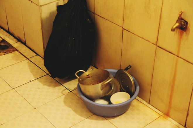 Báo động đỏ đại dịch sốt xuất huyết: Sinh viên lao đao vì phải nghỉ học, hoãn thi - Ảnh 3.