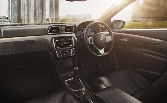 Suzuki ra mắt mẫu xe giá rẻ Ciaz S giá từ 333 triệu đồng - 3
