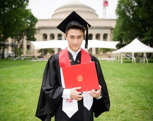 Thiếu gia đẹp trai và cực kỳ giỏi của ông trùm cờ bạc Macau hình ảnh 3 thieu gia dep trai va cuc ky gioi cua ong trum co bac macau hinh anh 3