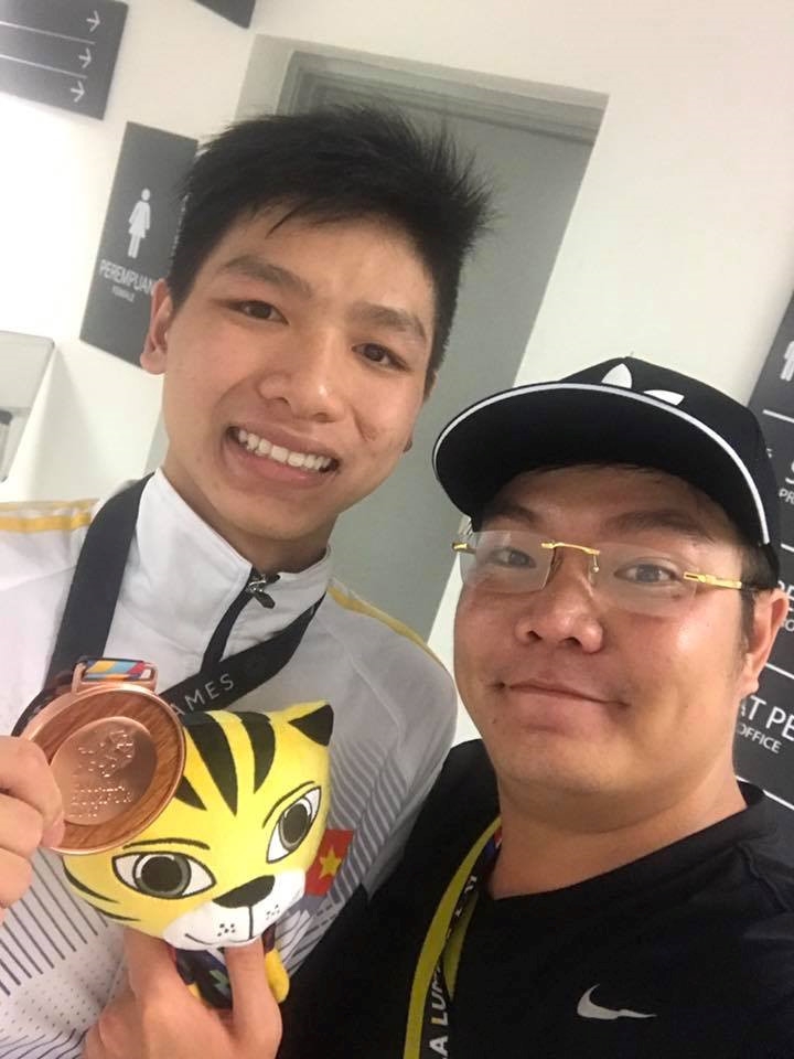 Cha Kim Son san sang dau tu cho con nhu Schooling hinh anh 1