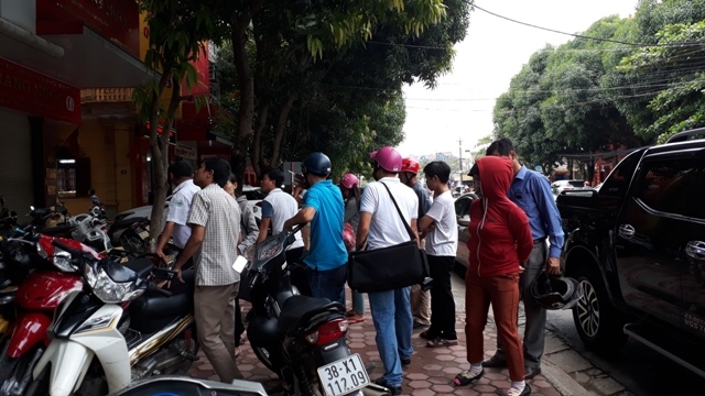 vu trom la o tiem vang ha tinh: day thay mat vang, cua khong bi cay hinh anh 4