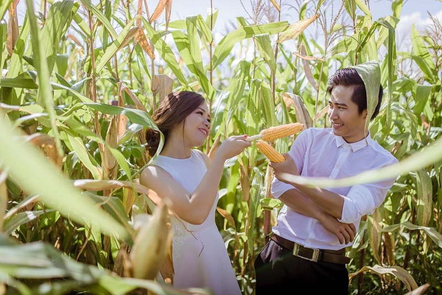 Họ xa nhau không một câu chào, không lời tạm biệt, bỏ lại phía sau những rung động đầu đời còn dang dở.