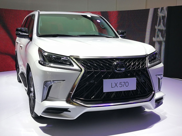 Chuyên cơ mặt đất Lexus LX570 Superior chính thức ra mắt châu Á, giá từ 5 tỷ Đồng - Ảnh 1.