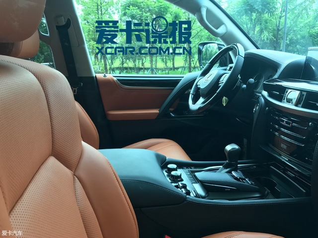 Chuyên cơ mặt đất Lexus LX570 Superior chính thức ra mắt châu Á, giá từ 5 tỷ Đồng - Ảnh 6.