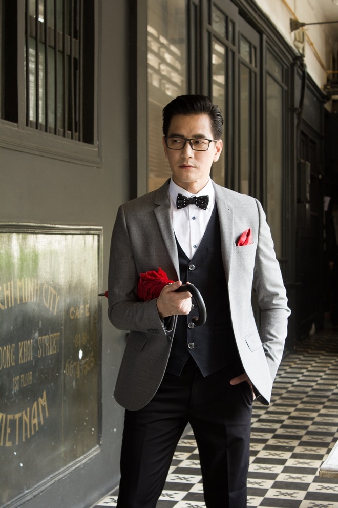 mc ky duyen chup hinh cho ban trai doanh nhan xoa tin don tan vo - 3