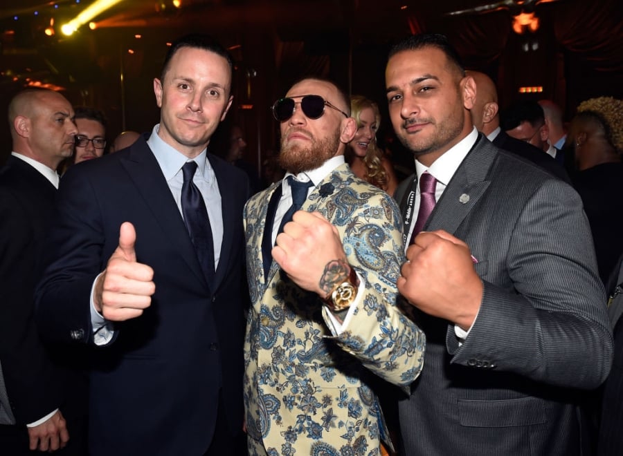 McGregor to chuc an mung hoanh trang du that bai truoc Mayweather hinh anh 8