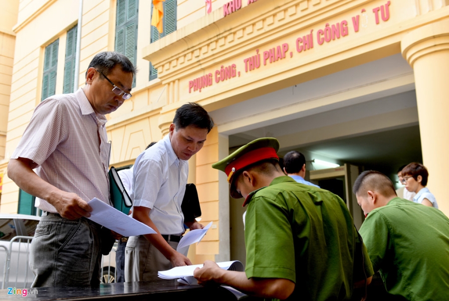 Nhung 'mat xich' chu chot trong dai an Ha Van Tham xuat hien tai toa hinh anh 8