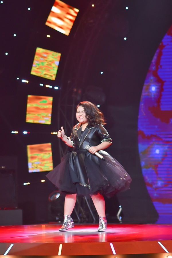 thuy-tien-noi-da-ga-vi-giong-hat-cua-siu-black-nhi