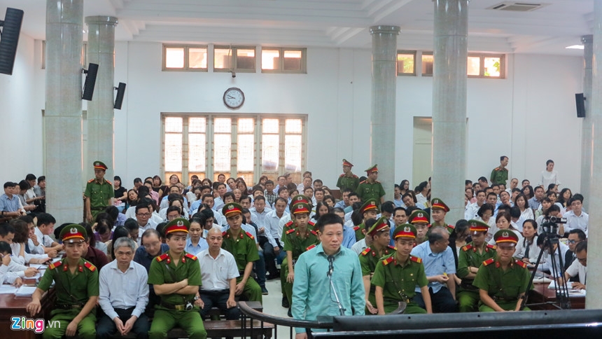 Luong nguoi den phien xu Ha Van Tham va cac thuoc cap dong ky luc hinh anh 1