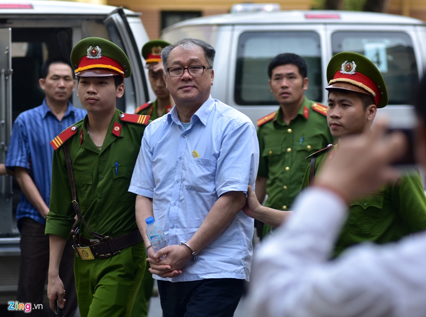 Luong nguoi den phien xu Ha Van Tham va cac thuoc cap dong ky luc hinh anh 2