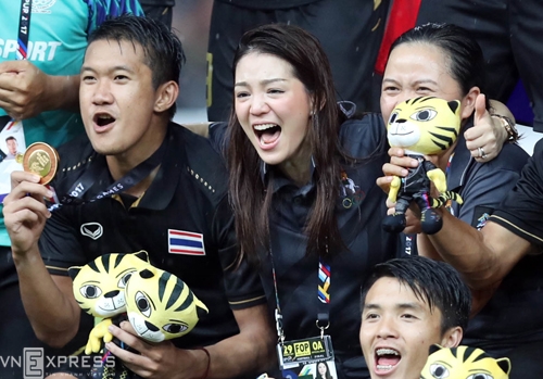 thai-lan-coi-nhe-tran-thang-viet-nam-tren-hanh-trinh-gianh-hc-vang-1