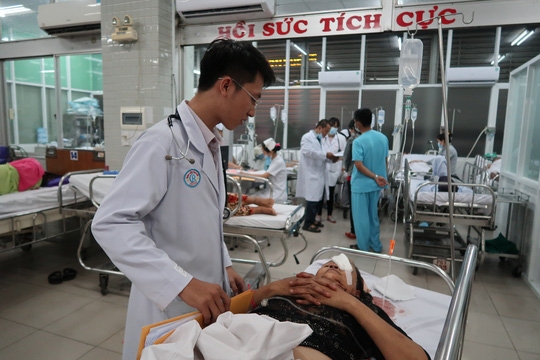 3 nạn nhân gặp nạn thảm khốc trên đường cao tốc hết nguy kịch - Ảnh 1.