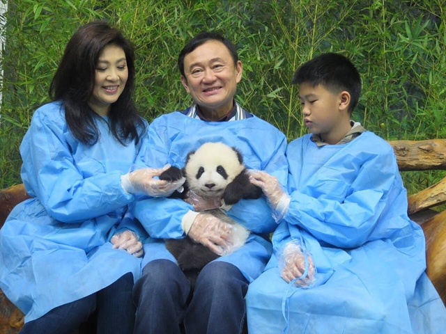  Cựu Thủ tướng Thái Lan Yingluck Shinawatra và anh trai Thaksin (Ảnh: Chiangraitimes) 