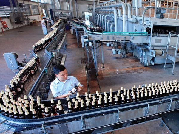 Dây chuyền sản xuất bên trong nhà máy của Habeco, Ảnh: Đầu tư