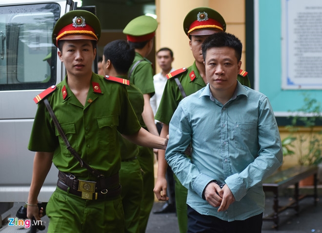 Ha Van Tham keu oan vi TGD Oceanbank khai khong dung hinh anh 1