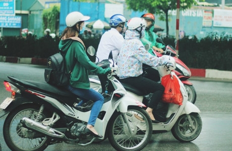 Ngac nhien: Chua vao dong, nguoi Ha Noi da phai mac ao am - Anh 4