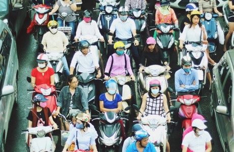 Ngac nhien: Chua vao dong, nguoi Ha Noi da phai mac ao am - Anh 6
