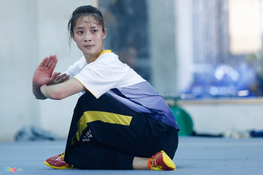 Duong Thuy Vi: Gianh 2 HCV SEA Games, chi duoc nghi 1 ngay hinh anh 2