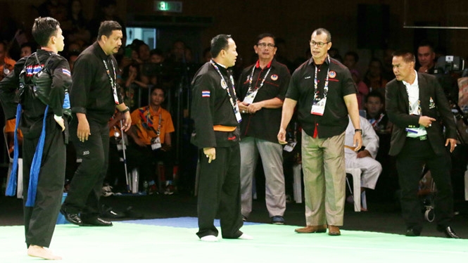 Trọng tài chấm điểm silat gây tranh cãi /// Khả Hòa