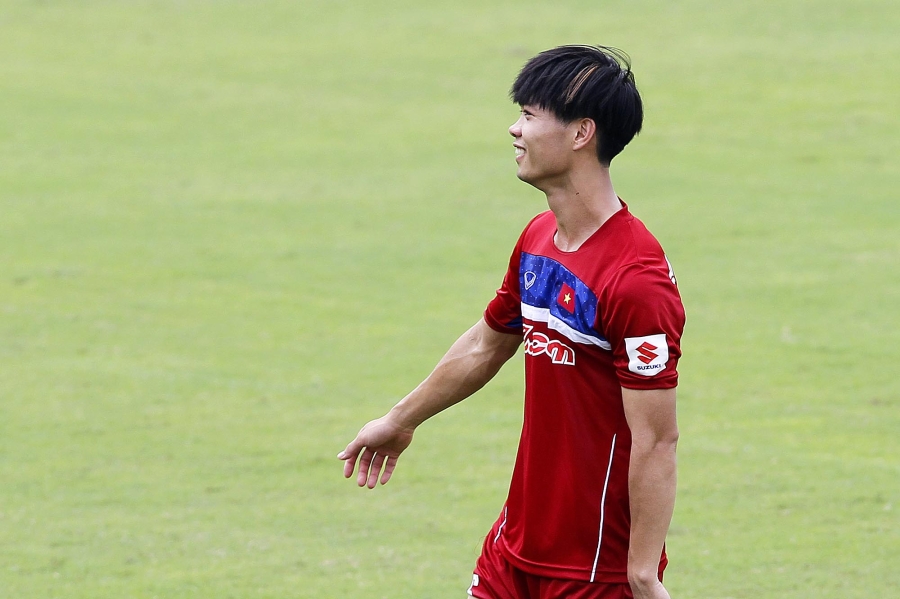 cong phuong tap sut 11m va lai… “ban chim” hinh anh 1