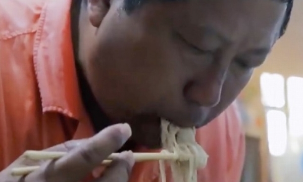 ong bo lao cong quyet chi an mi suot 7 nam lien de thuc hien uoc mo cho con gai - 1